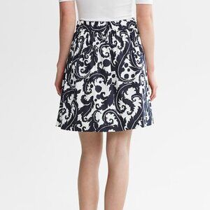 Banana Republic Women's Milly Collection Feathers‎ Printed Skirt Petite Size 4